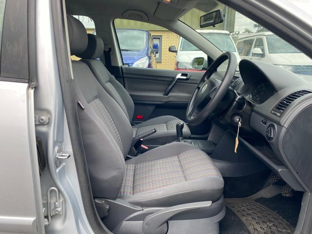 Volkswagen Polo 1.4 Tdi S Silver #4