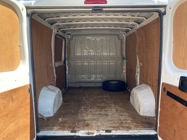 Peugeot Boxer Panel Van White #9