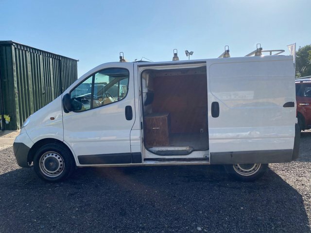 Vauxhall Vivaro Panel Van White #10