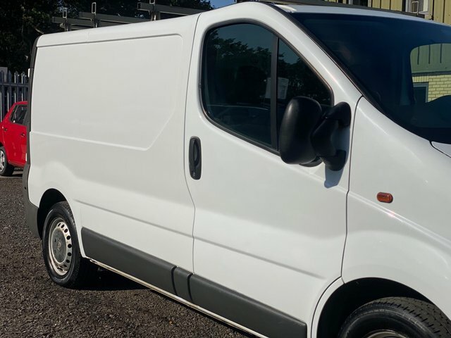 Vauxhall Vivaro Panel Van White #20