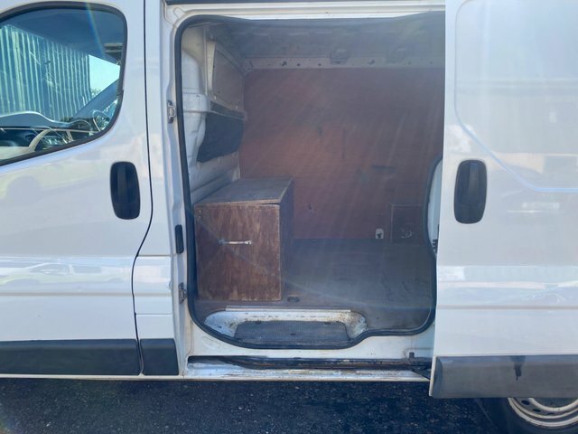 Vauxhall Vivaro Panel Van White #35