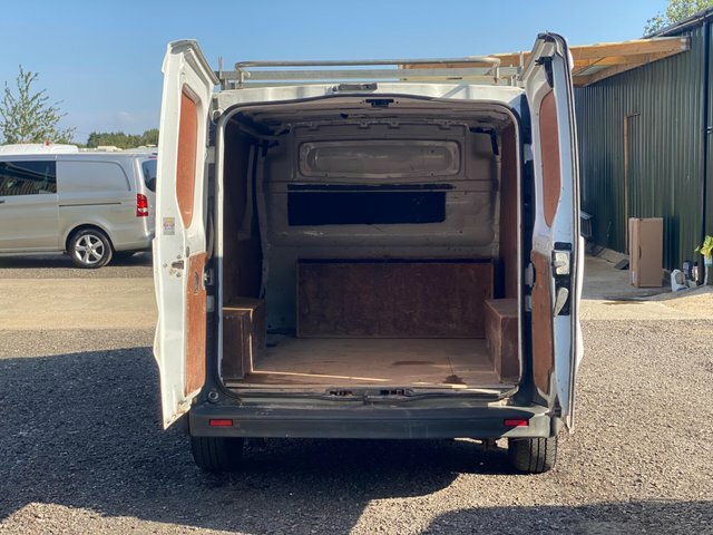 Vauxhall Vivaro Panel Van White #34