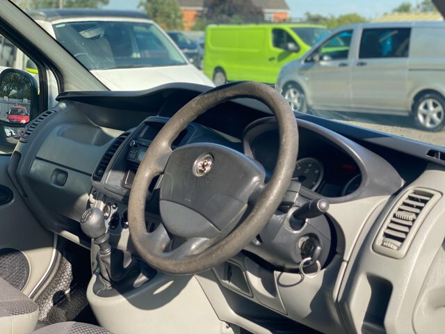 Vauxhall Vivaro Panel Van White #27