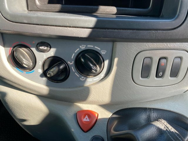 Vauxhall Vivaro Panel Van White #30