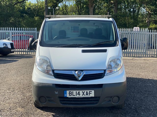 Vauxhall Vivaro Panel Van White #15