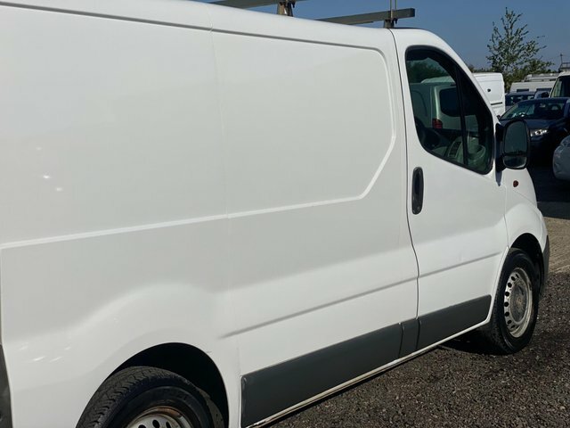 Vauxhall Vivaro Panel Van White #26