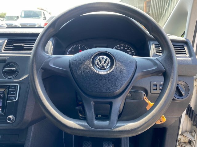 Volkswagen Caddy Maxi 2L C20 Maxi White #7