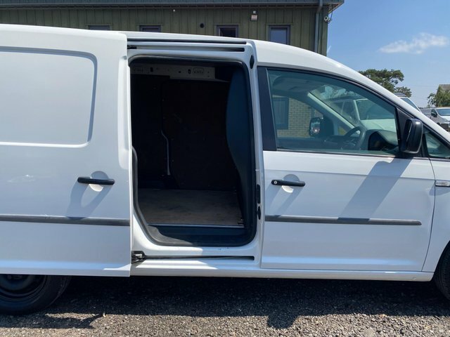 Volkswagen Caddy Maxi 2L C20 Maxi White #9