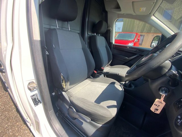 Volkswagen Caddy Maxi 2L C20 Maxi White #33
