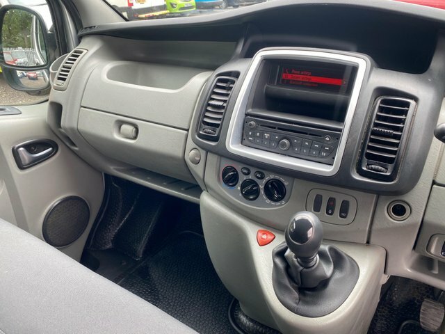 Vauxhall Vivaro  White #7