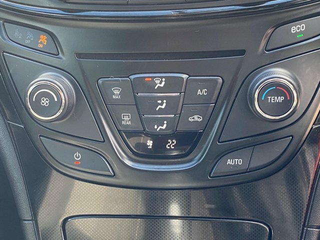 Vauxhall Insignia Design Nav White #29