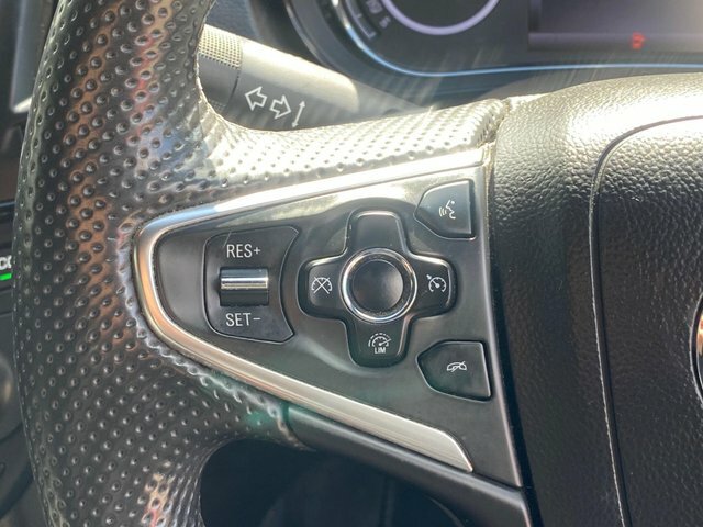Vauxhall Insignia Design Nav White #33