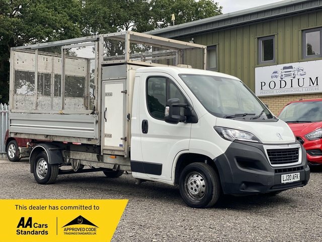 Peugeot Boxer 2.2 Bluehdi 335 Built For Business Curtainside Cha White