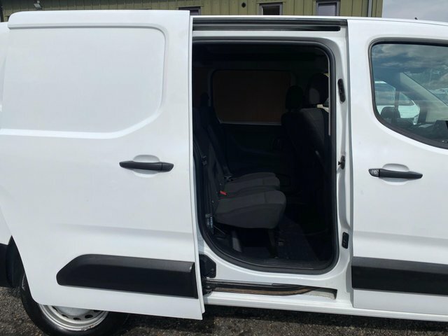 Vauxhall Combo 2000 1.5 Turbo D 75Ps H1 Sportive Van  #8