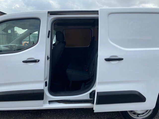 Vauxhall Combo 2000 1.5 Turbo D 75Ps H1 Sportive Van  #45