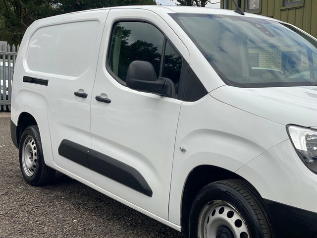 Vauxhall Combo 2000 1.5 Turbo D 75Ps H1 Sportive Van  #22
