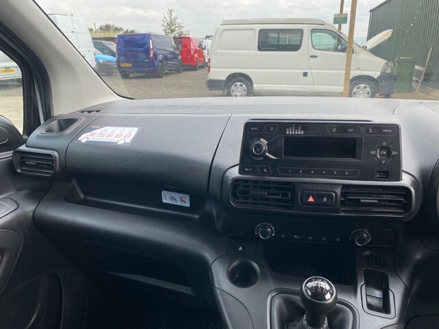Vauxhall Combo 2000 1.5 Turbo D 75Ps H1 Sportive Van  #30