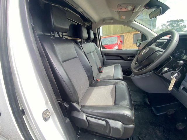 Vauxhall Vivaro 1.5 Turbo D 2900 Dynamic L2 H1 Euro 6 S S 6Dr White #6
