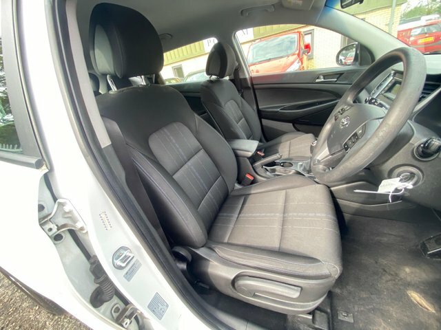 Hyundai Tucson 1.6 Gdi Blue Drive S Euro 6 S S HK18OVY White #6