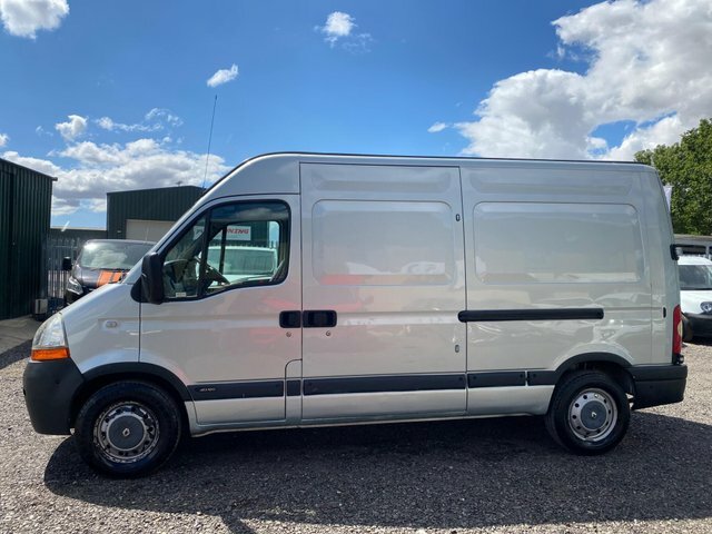 Renault Master 2.5L Null White #12