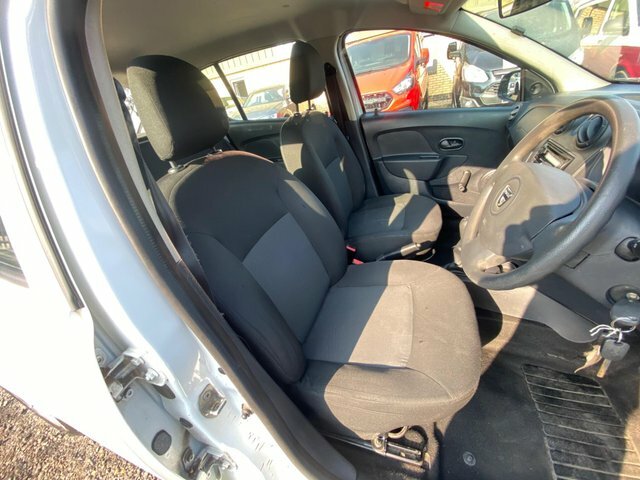 Dacia Sandero 1.2 Access Euro 5 White #5