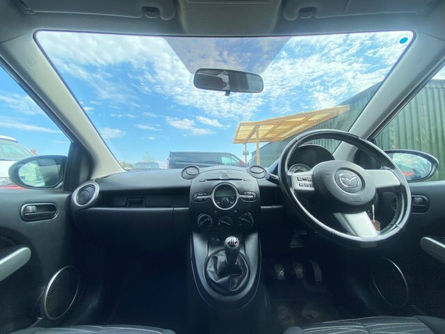 Mazda 2 1.5 Sport Hatchback Euro 4 103 Grey #43