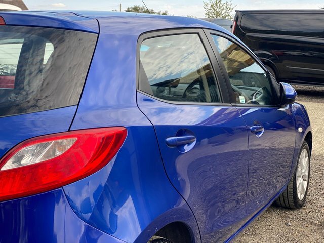 Mazda 2 1.5 Sport Hatchback Euro 4 103 Grey #25