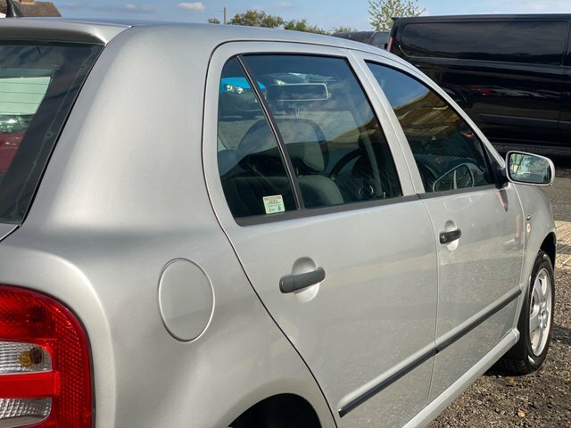 Skoda Fabia 1.4 16V Comfort White #26