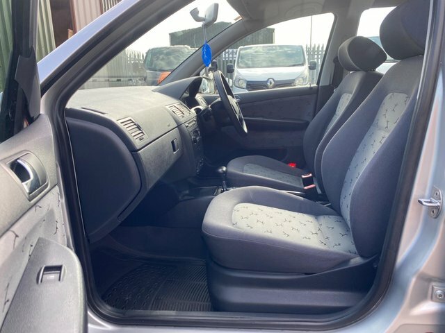 Skoda Fabia 1.4 16V Comfort White #13