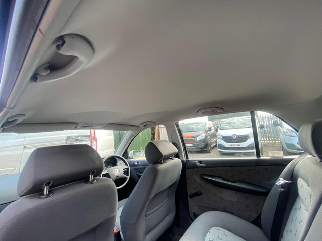 Skoda Fabia 1.4 16V Comfort White #50