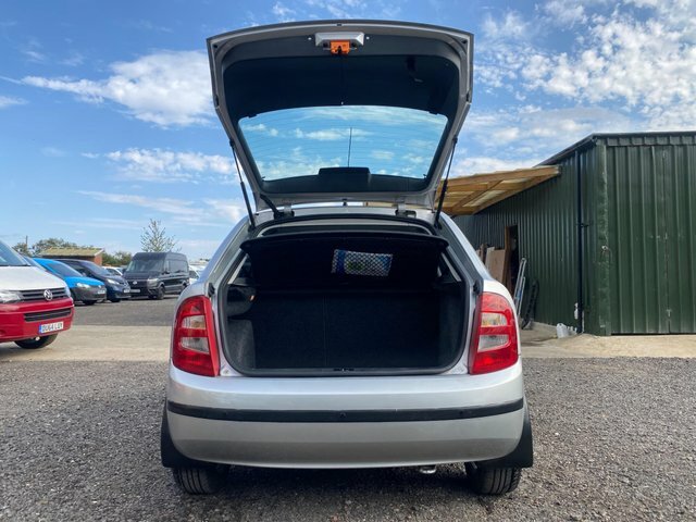 Skoda Fabia 1.4 16V Comfort White #44