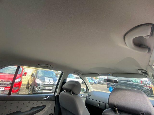 Skoda Fabia 1.4 16V Comfort White #42