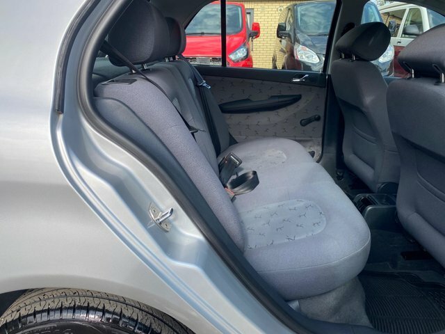 Skoda Fabia 1.4 16V Comfort White #7