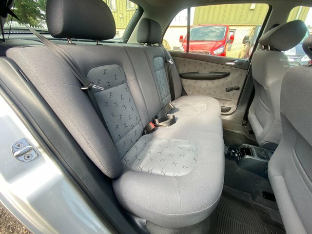 Skoda Fabia 1.4 16V Comfort White #40