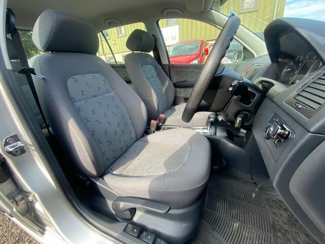 Skoda Fabia 1.4 16V Comfort White #28
