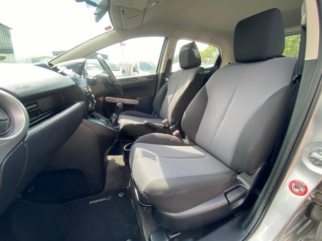 Mazda 2 1.5 Sport Hatchback Euro 4 103 White #50