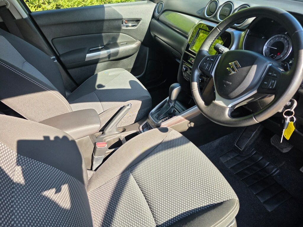 Suzuki Vitara Hatchback Black #8