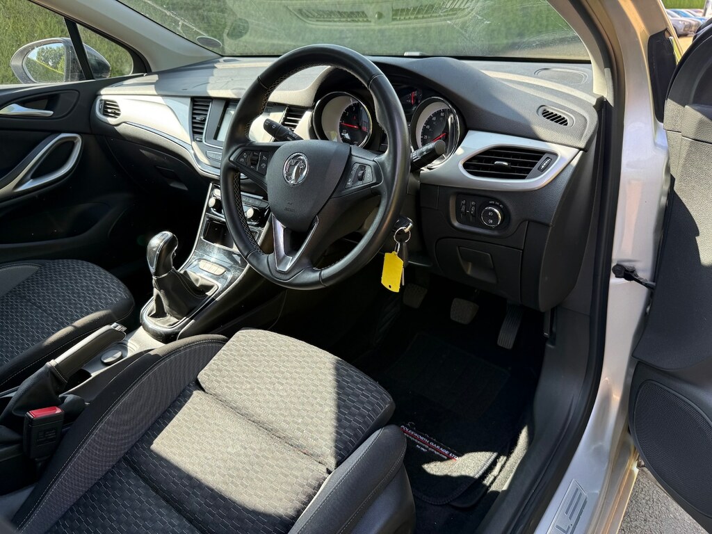 Vauxhall Astra Business Edition Nav Silver #9