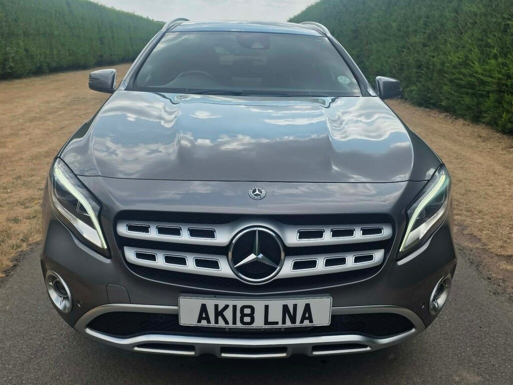 Mercedes-Benz GLA Class Gla 200D Sport Premium Plus Grey #2