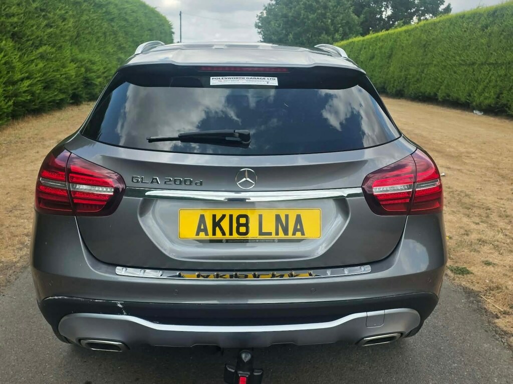 Mercedes-Benz GLA Class Gla 200D Sport Premium Plus Grey #6