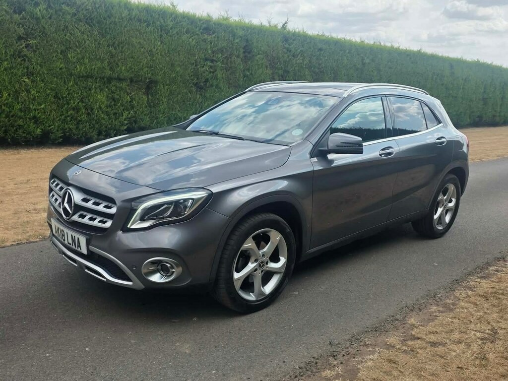 Mercedes-Benz GLA Class Gla 200D Sport Premium Plus Grey #3