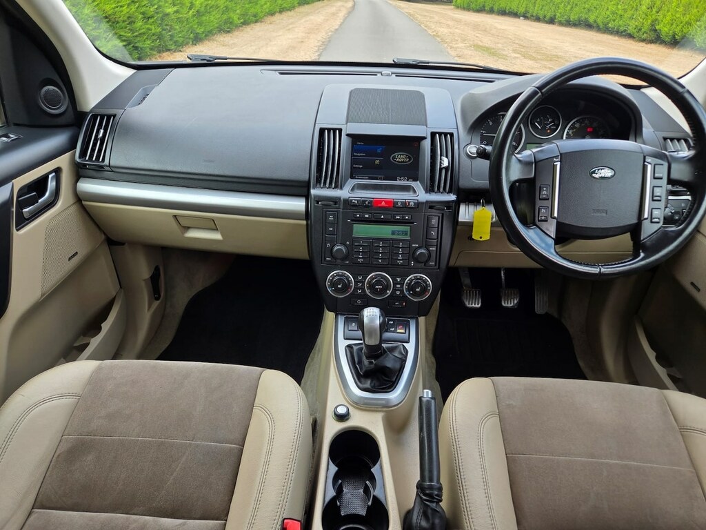 Land Rover Freelander 2 Hse Black #9