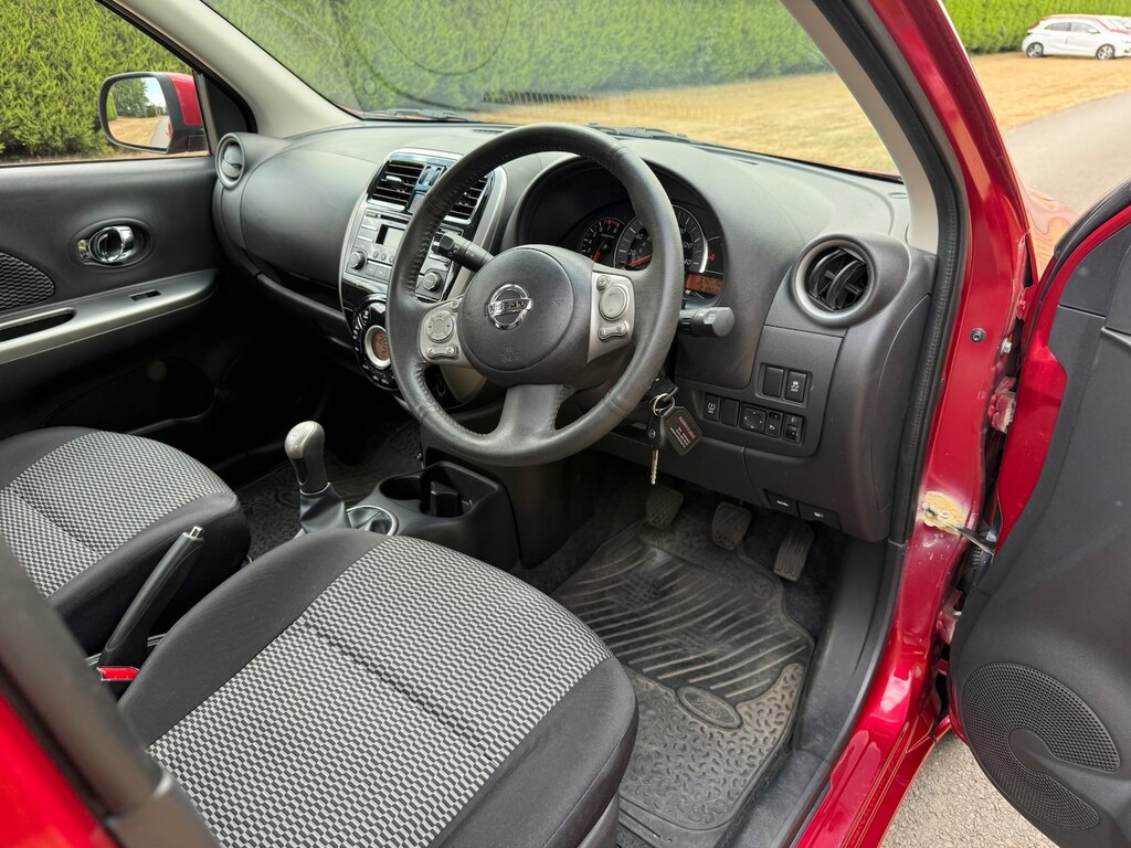 Nissan Micra Visia Red #9