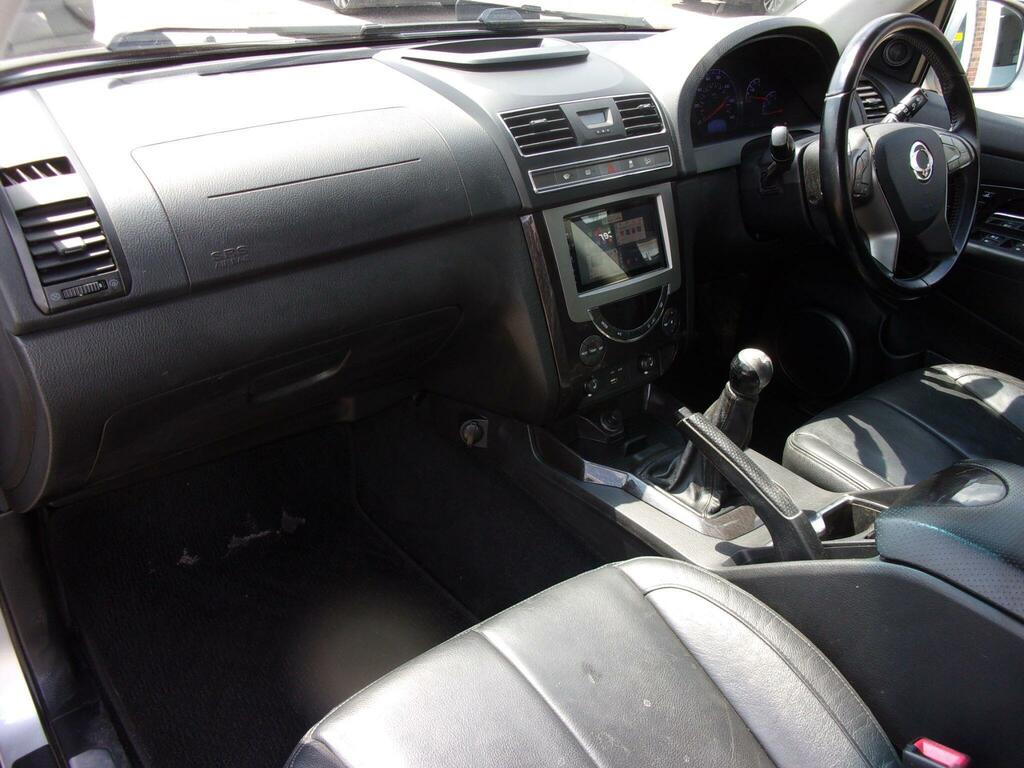 SsangYong Rexton Ex Black #29