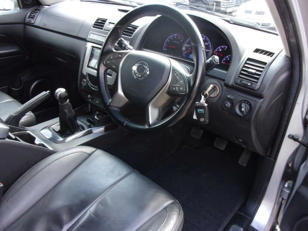 SsangYong Rexton Ex Black #31