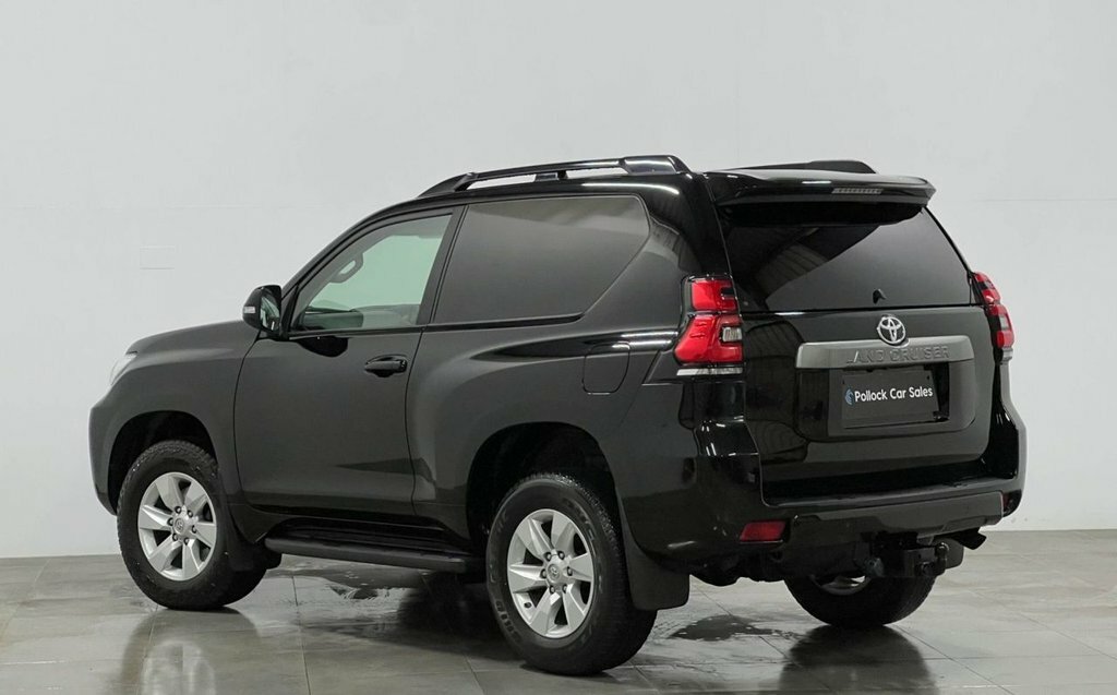Toyota Land Cruiser 2.8L Active Black #2
