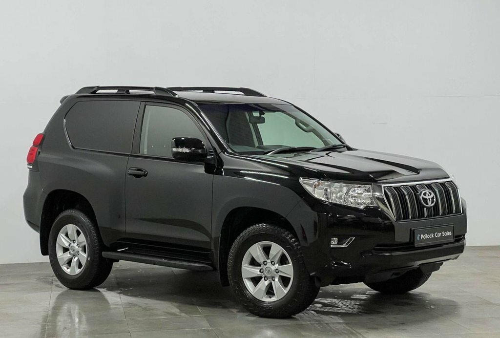 Toyota Land Cruiser 2.8L Active Black