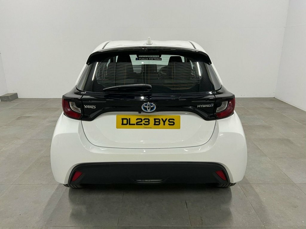 Toyota Yaris 1.5L Icon DL23BYS White #5