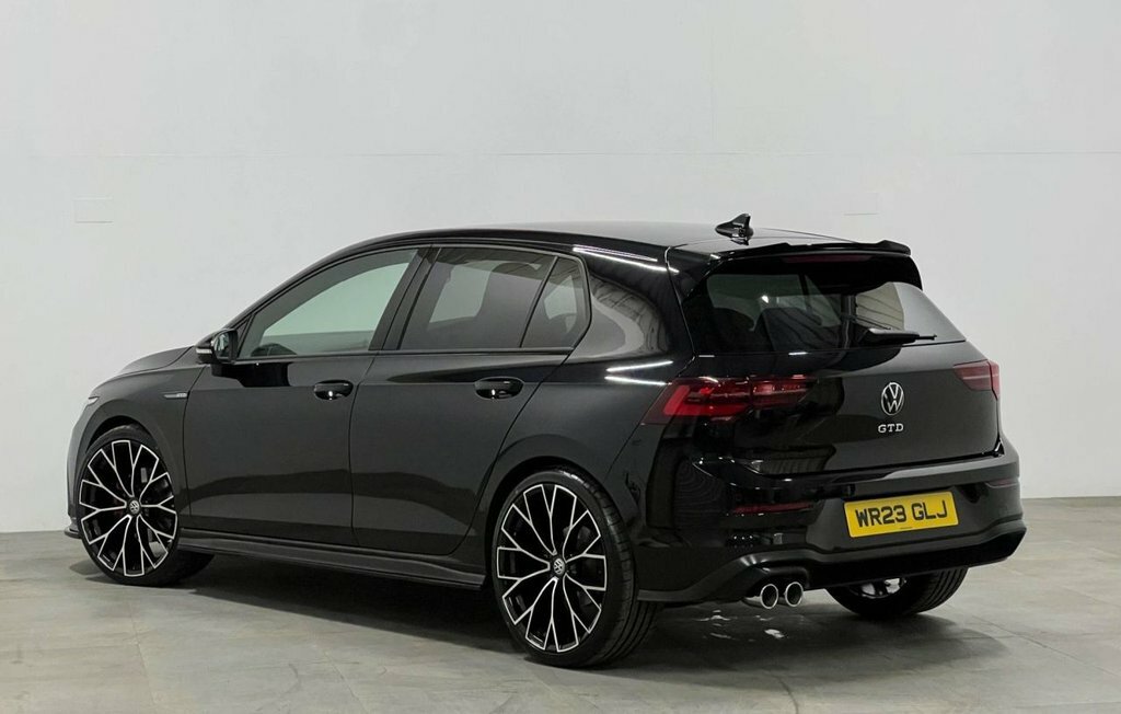 Volkswagen Golf 2L Gtd WR23GLJ Black #2