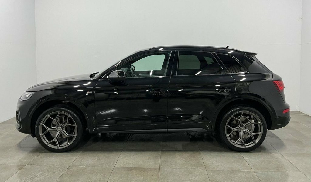 Audi Q5 2L S Line YY74PXH Black #3